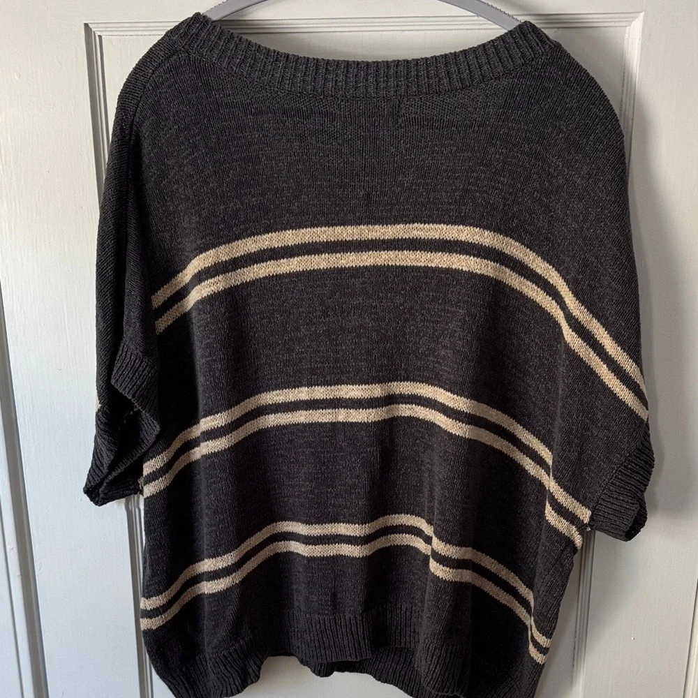 V-Neck Sweater Vest - Navy and Tan Stripes - Picture 4 of 4